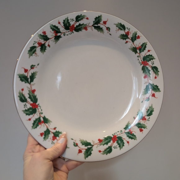 Other - Vintage Christmas Set Of 4 Festive Holly Dinner Plate